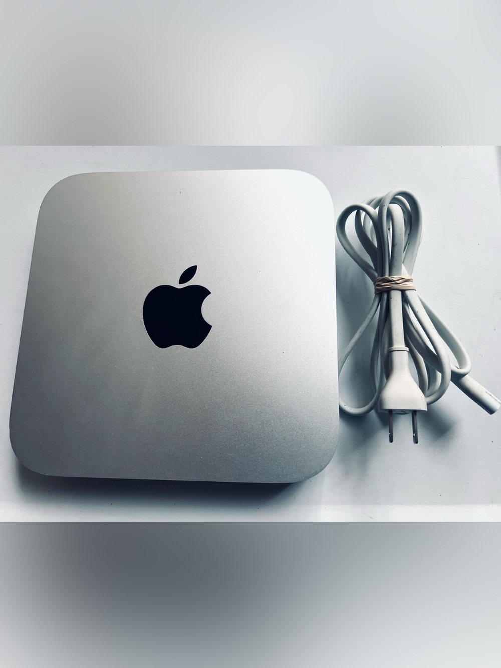 Apple Silver Mac Mini A1347 2.6GHz i5 8GB RAM 1TB HD Power Cable in Working Fine